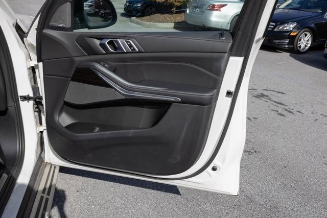 Used 2024 BMW X5 xDrive50e image 15