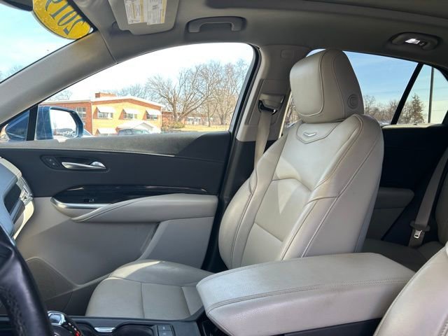 Used 2019 Cadillac XT4 Premium Luxury image 25