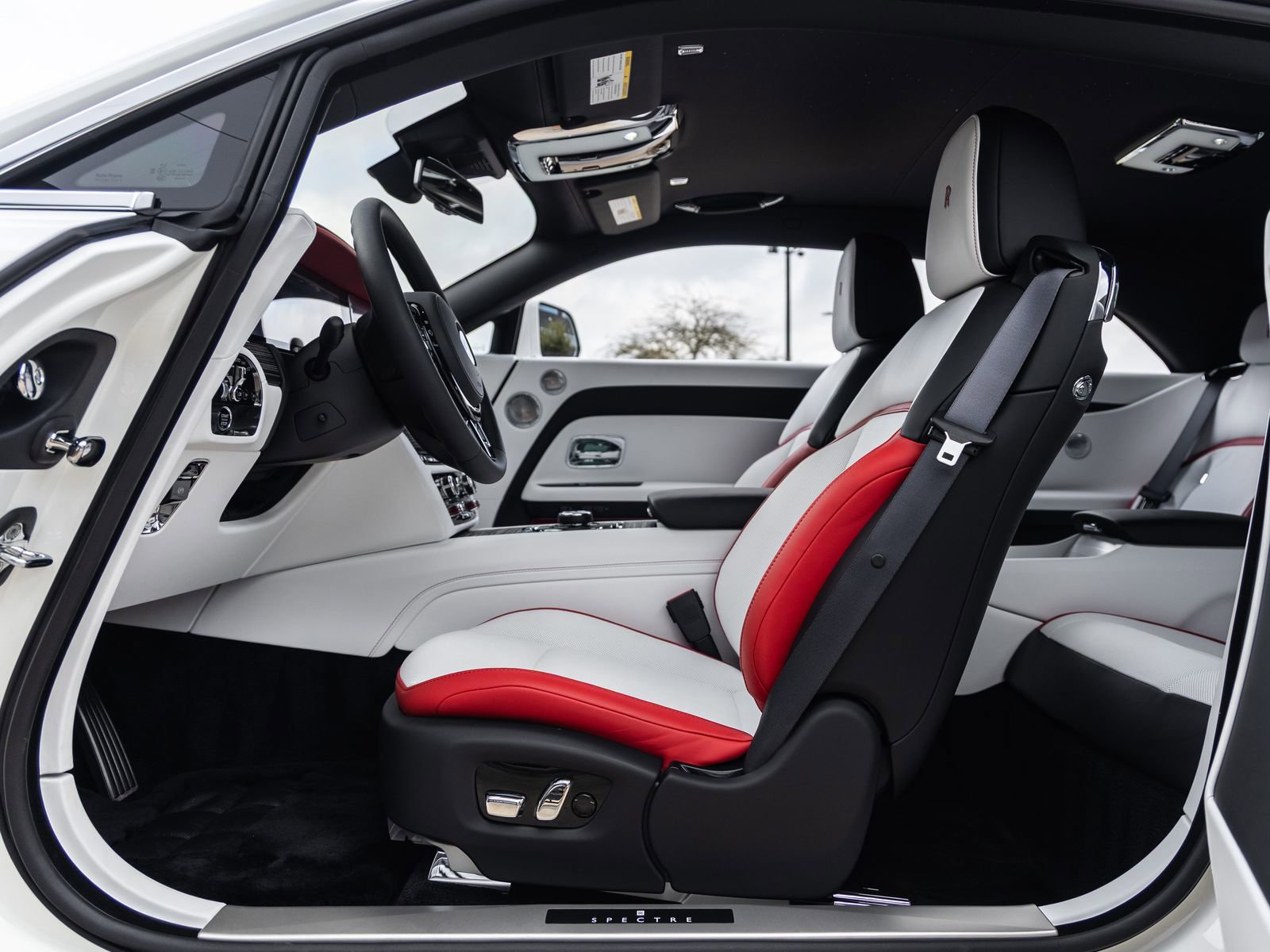 Used 2026 Rolls-Royce Spectre AWD/4WD image 24