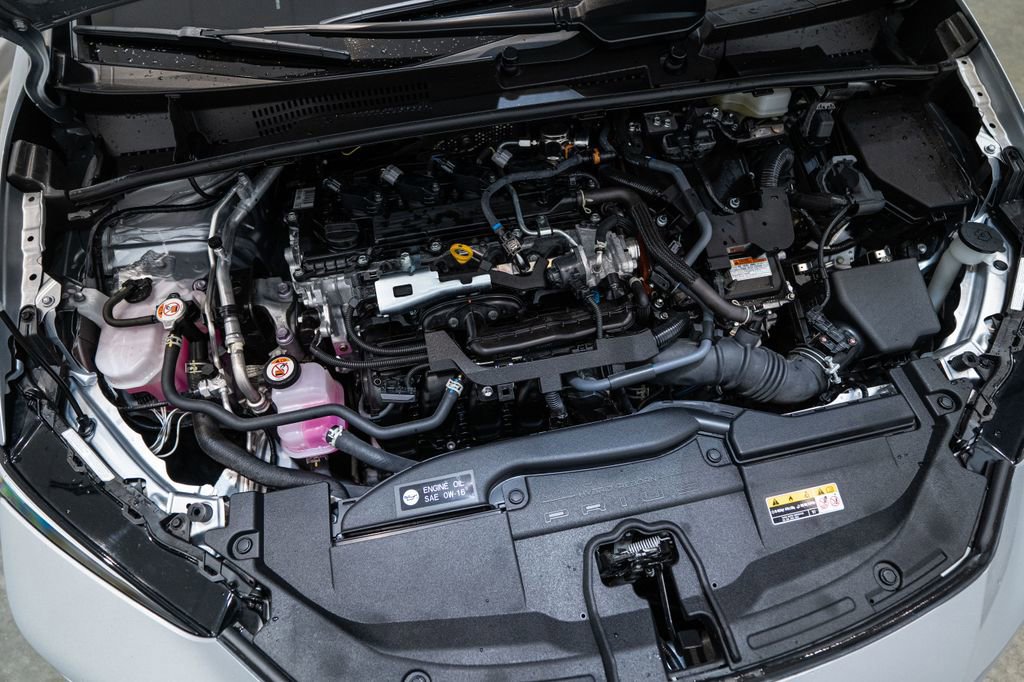 Certified 2025 Toyota Prius XLE image 34