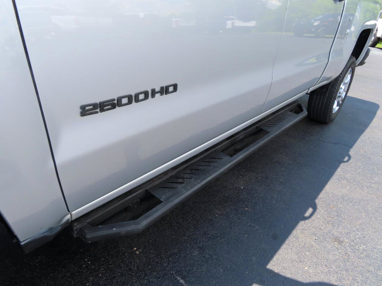 Used 2015 Chevrolet Silverado 2500 LT AWD/4WD image 14