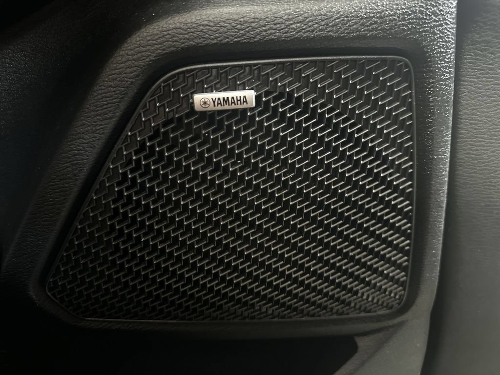 Used 2025 Mitsubishi Outlander SE FWD image 23
