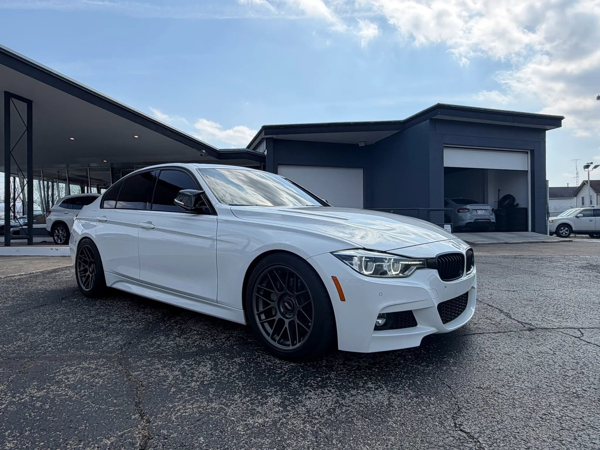 Used 2016 BMW 340i xDrive Sedan image 11