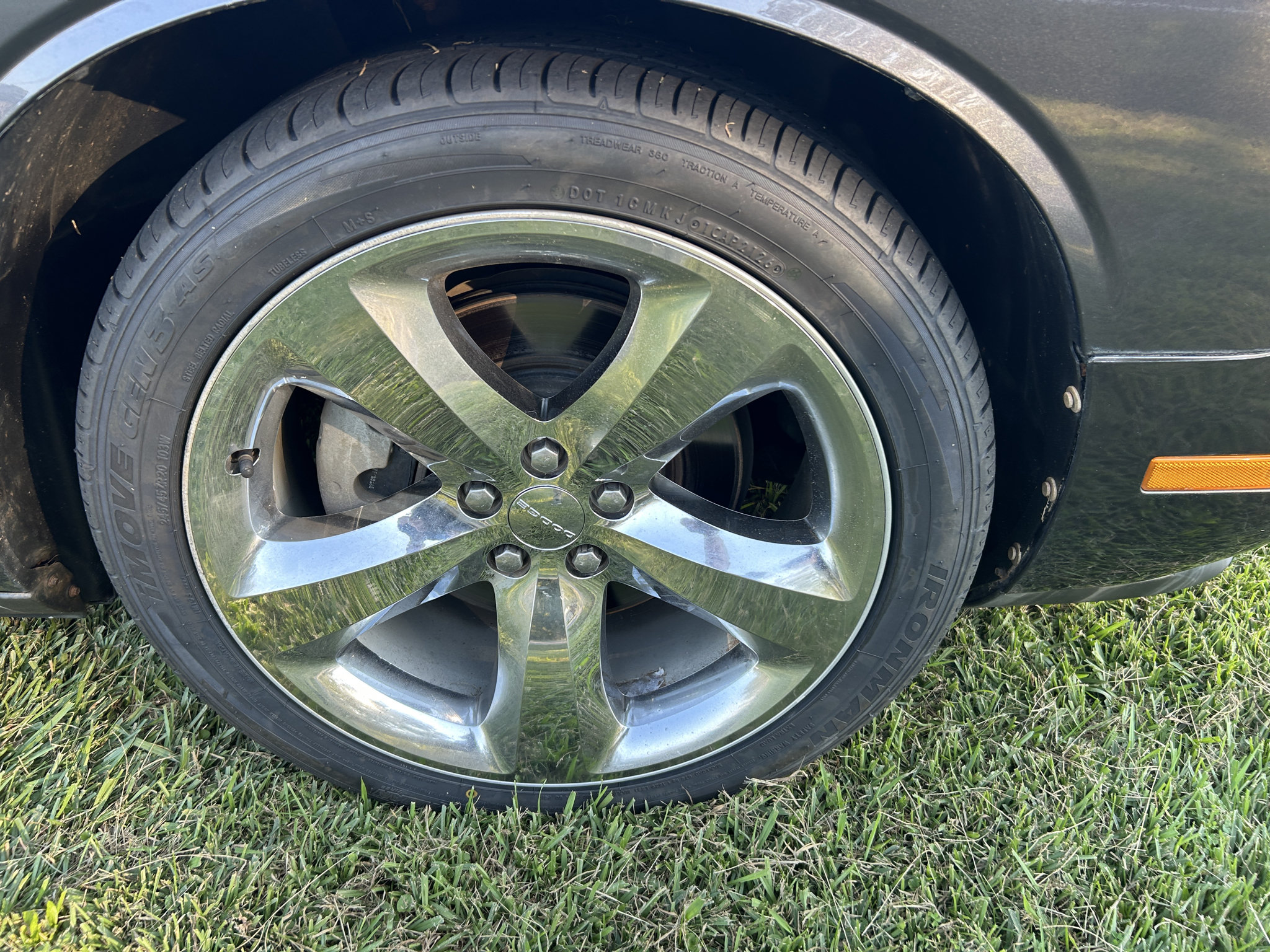 Used 2014 Dodge Challenger R/T Plus RWD image 21