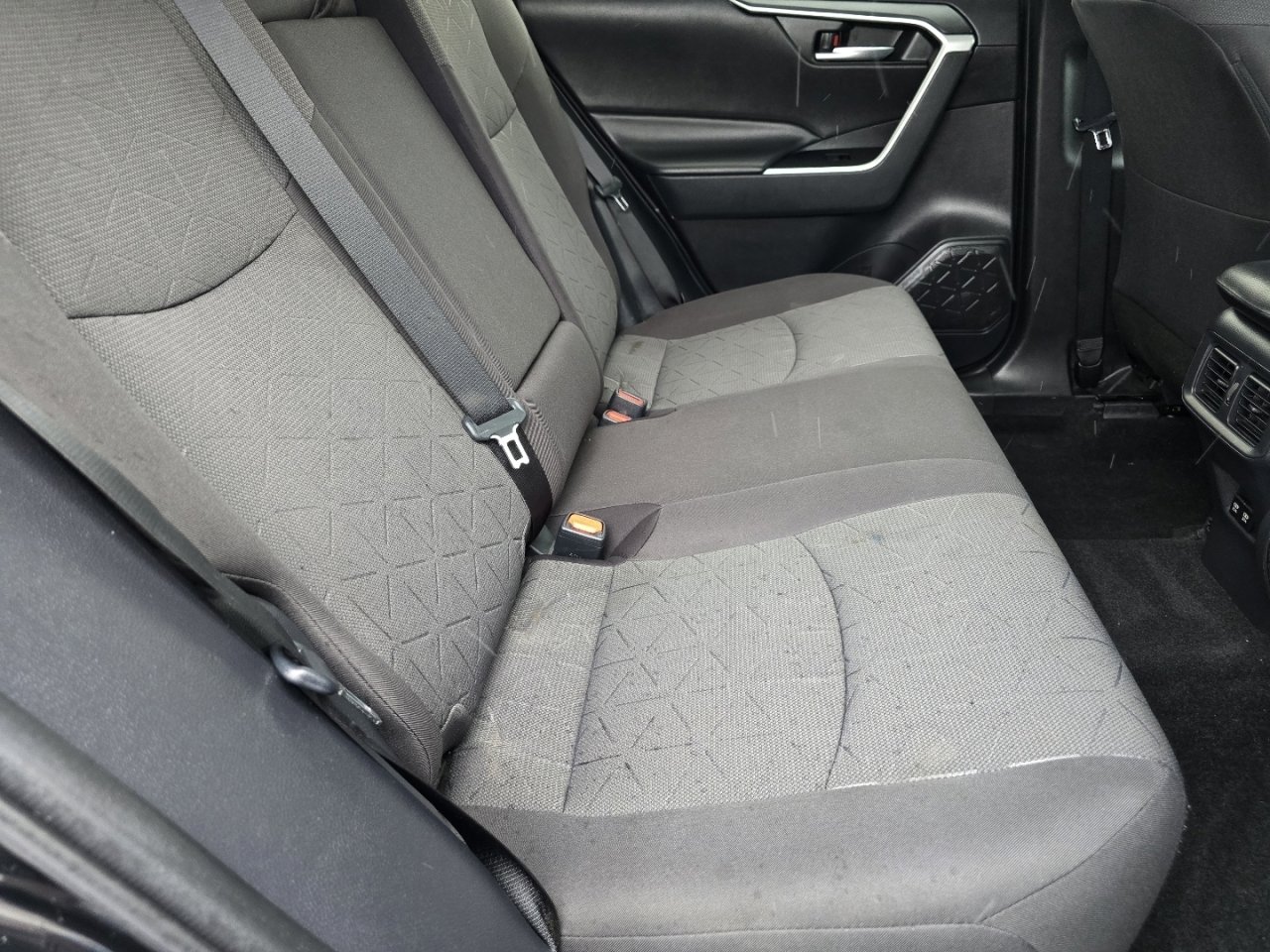 Certified 2021 Toyota RAV4 XLE w/ Convenience Package AWD/4WD image 19