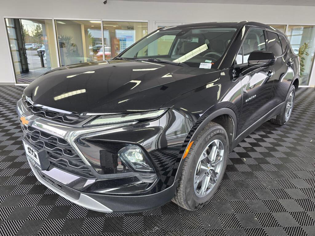 Used 2025 Chevrolet Blazer LT image 8