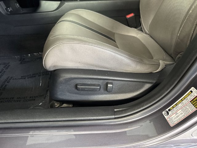 Used 2017 Honda Civic Touring image 21