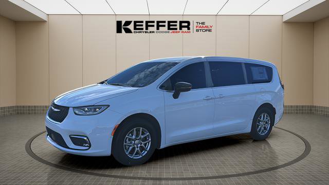 New 2026 Chrysler Pacifica Select