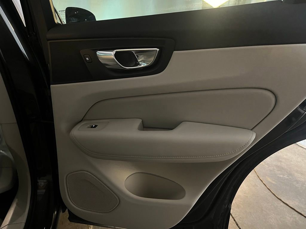 Used 2019 Volvo XC60 T5 Inscription AWD/4WD image 25
