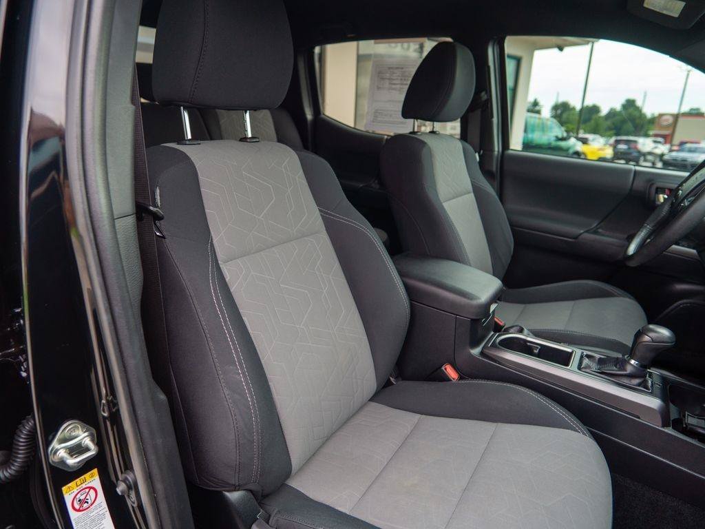 Used 2020 Toyota Tacoma TRD Sport RWD image 25