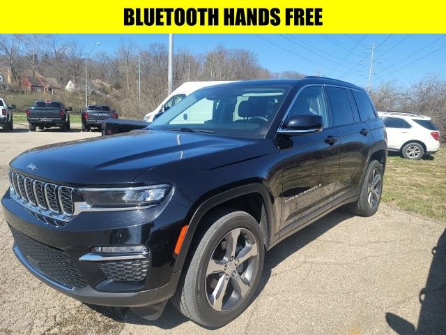 Used 2023 Jeep Grand Cherokee Limited image 3