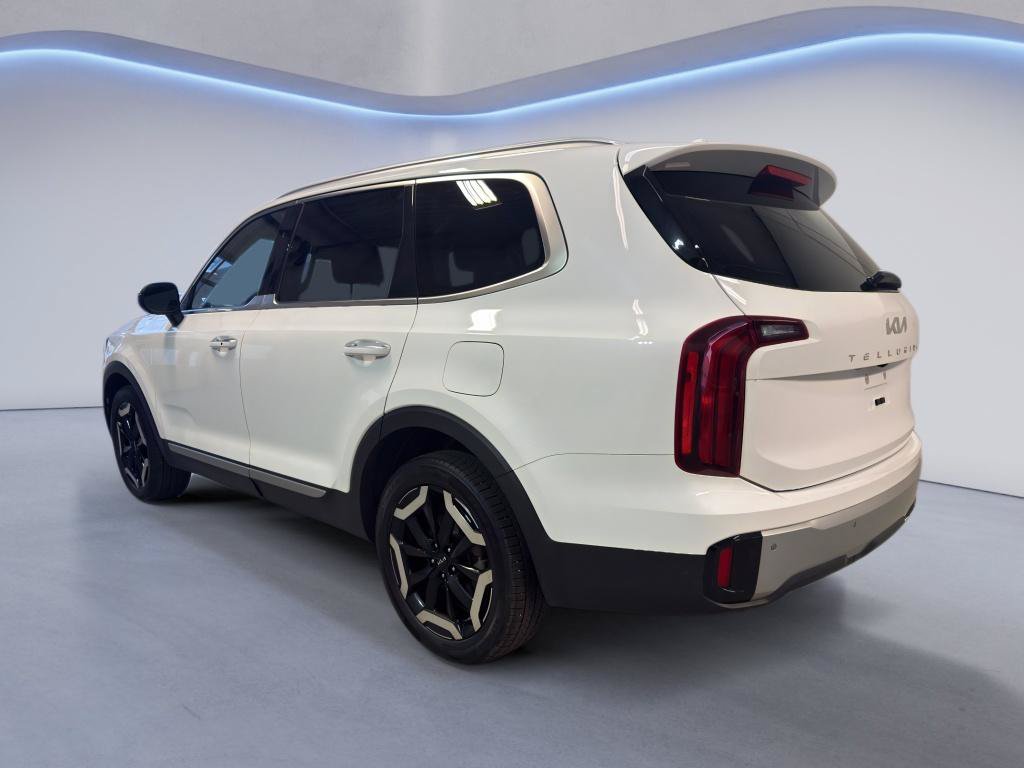 Used 2023 Kia Telluride S AWD/4WD image 5