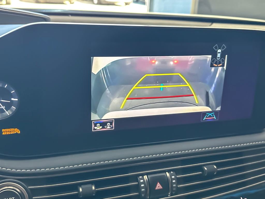 Used 2021 Lexus LS 500 w/ Accessory Package (Z1) image 18