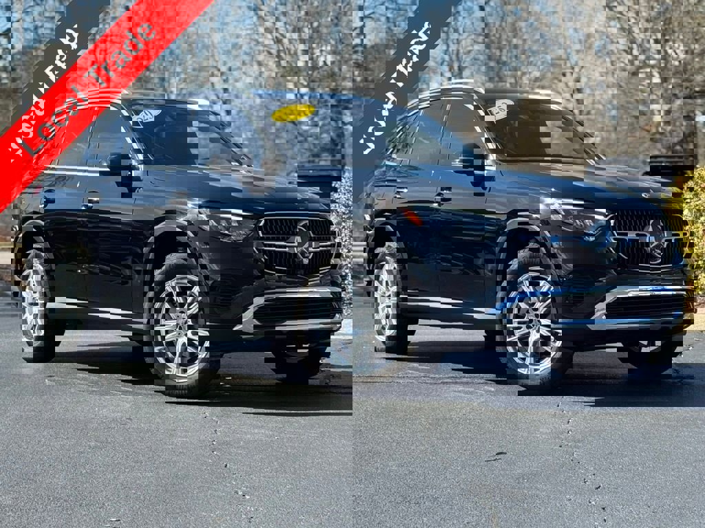 Used 2025 Mercedes-Benz GLC 300 4MATIC image 5