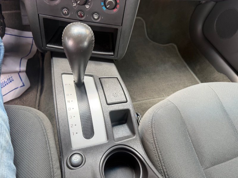 Used 2004 Pontiac Grand Prix GT2 FWD image 8