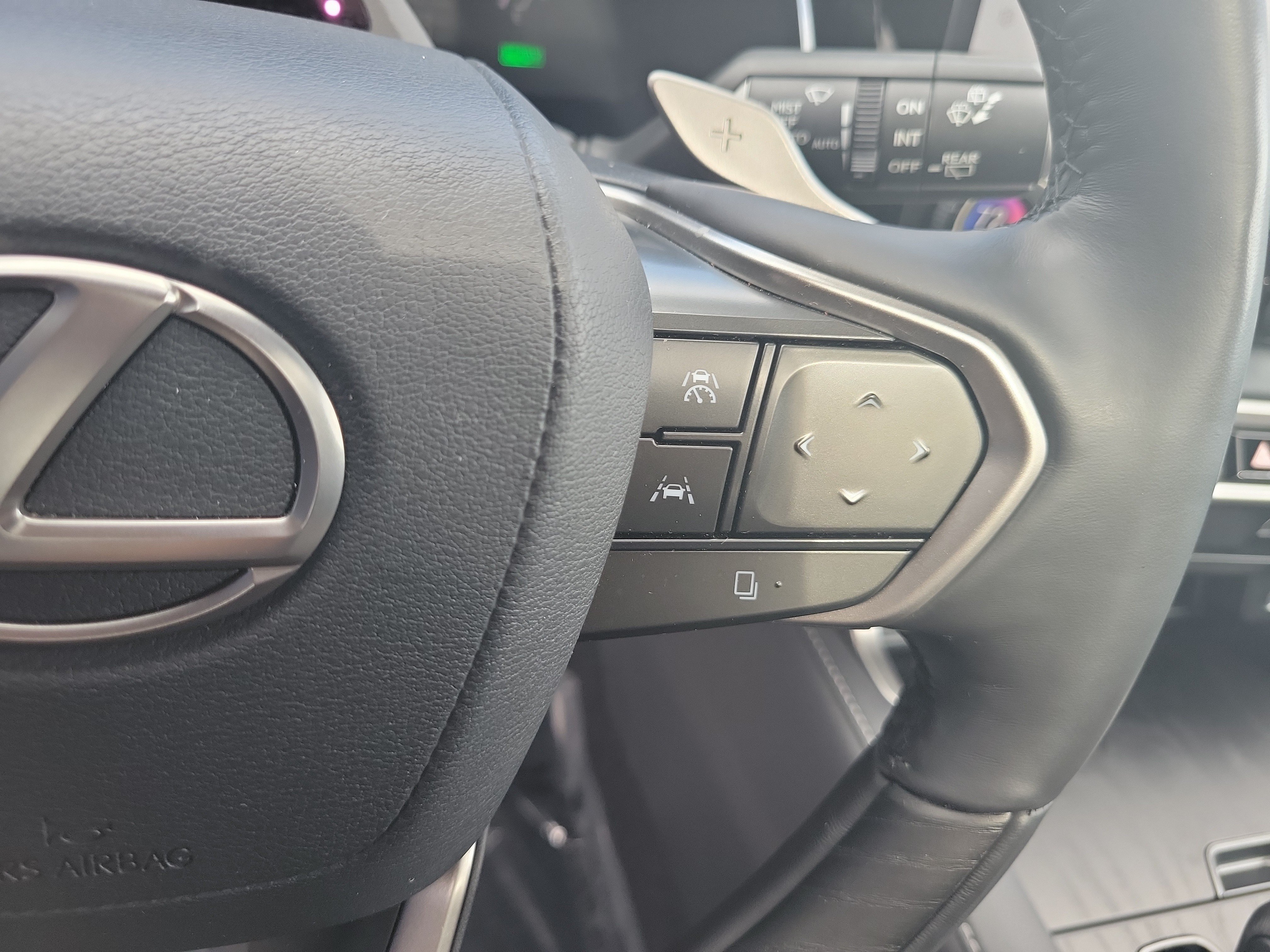 Used 2024 Lexus RX 450h AWD w/ Convenience Package image 28