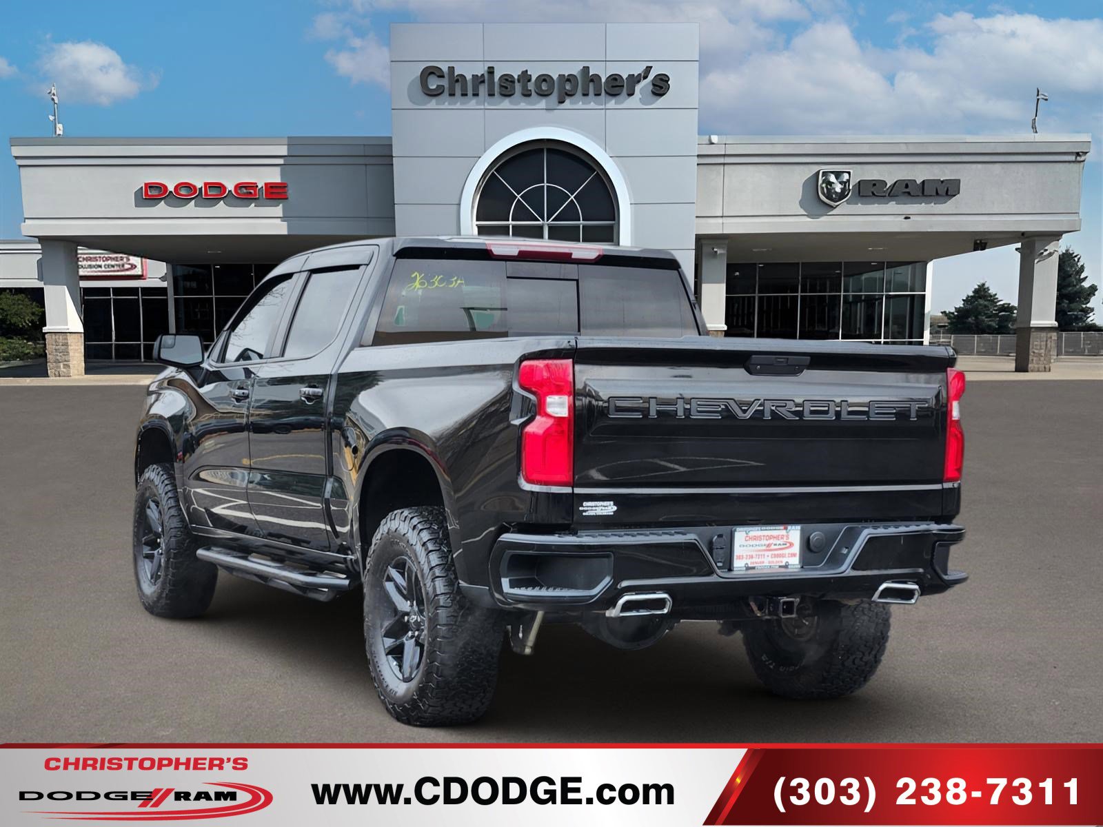 Used 2020 Chevrolet Silverado 1500 LT Trail Boss image 5