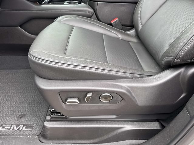 Used 2026 GMC Yukon XL Denali w/ Sun & Power Step Package RWD image 22