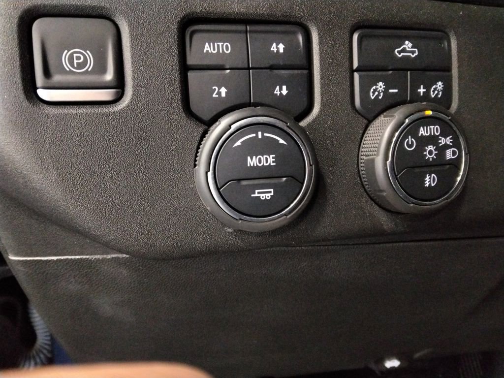 Used 2023 Chevrolet Silverado 1500 RST w/ Z71 Off-Road Package image 15