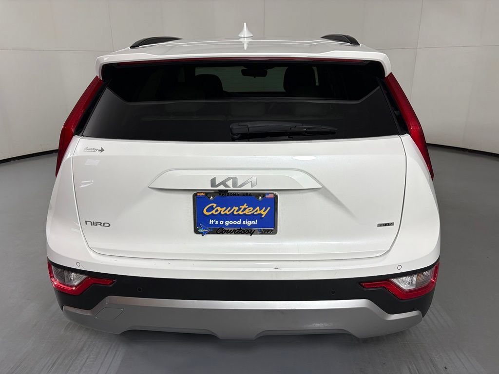 Used 2024 Kia Niro EX FWD image 7