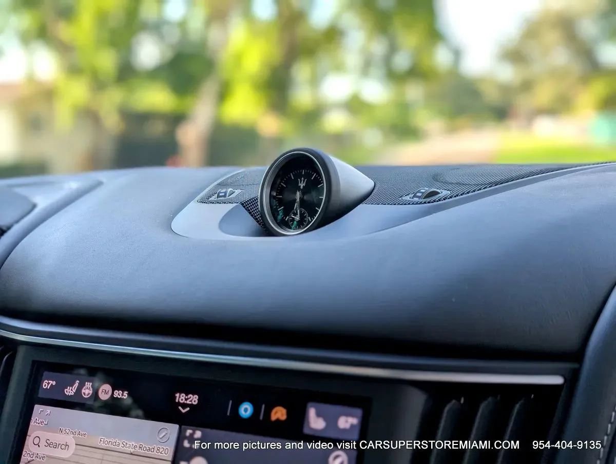 Used 2021 Maserati Levante image 44