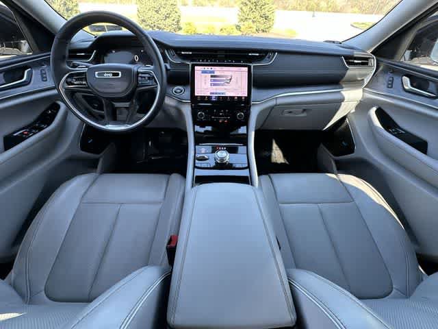 Used 2021 Jeep Grand Cherokee L Overland w/ Luxury Tech Group IV AWD/4WD image 24