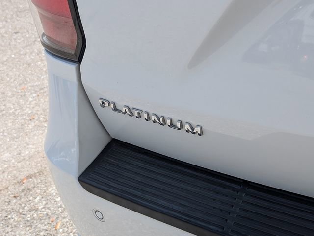 Used 2020 Ford Expedition Platinum image 17