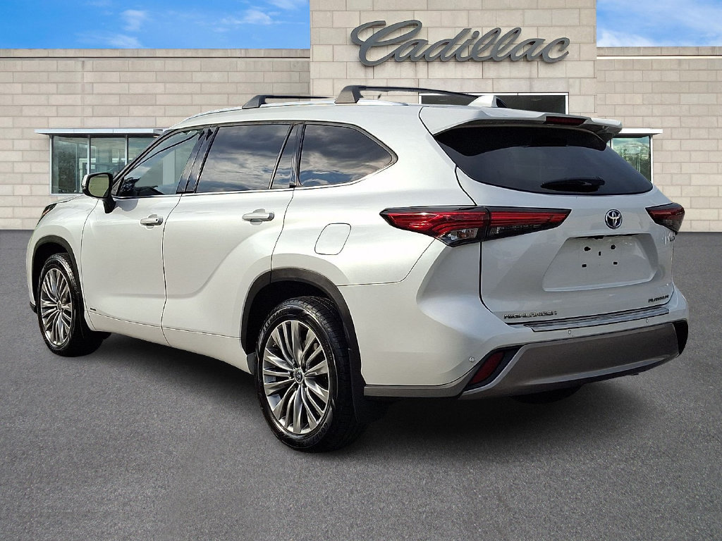 Used 2022 Toyota Highlander Platinum AWD/4WD image 4