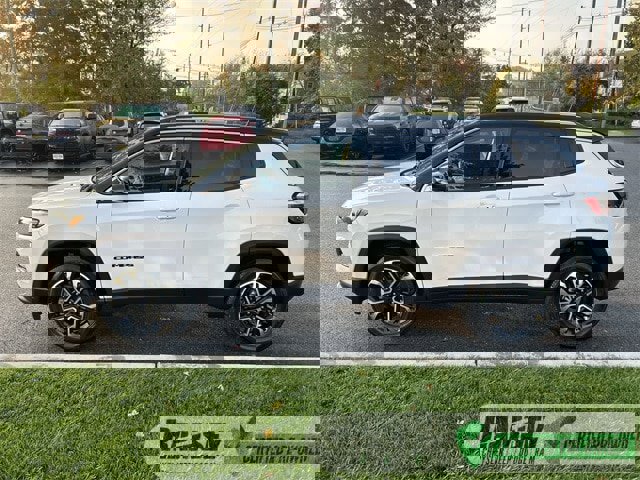 Certified 2022 Jeep Compass Limited image 5