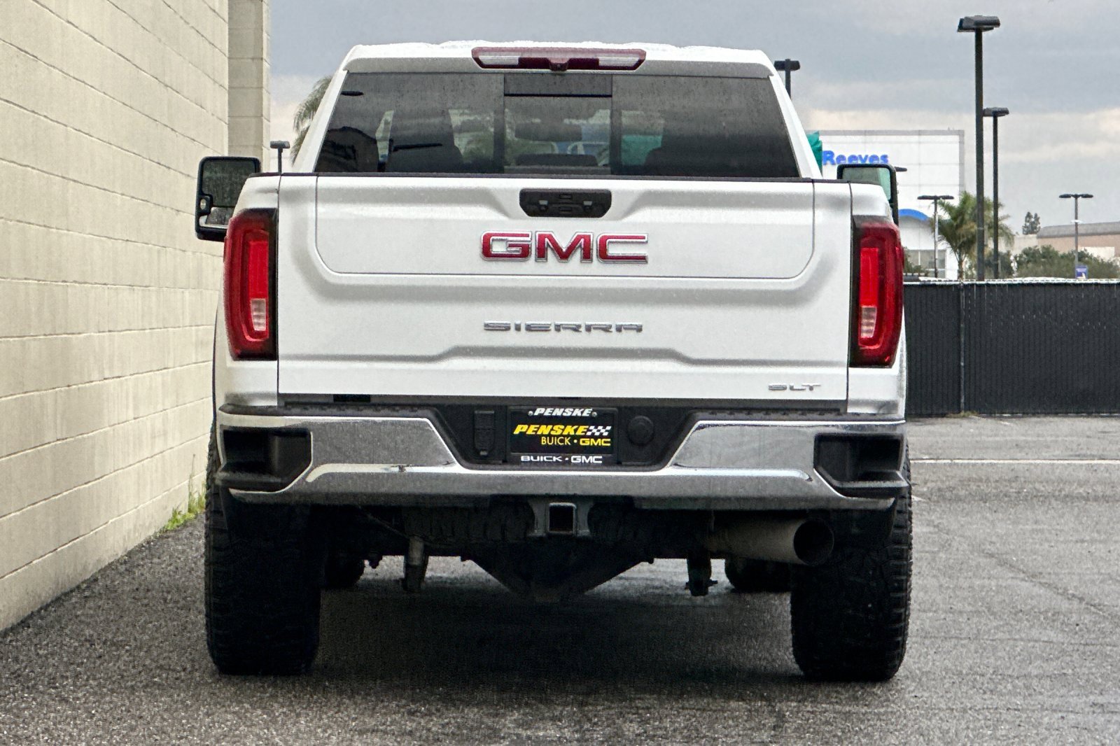 Used 2023 GMC Sierra 2500 SLT w/ SLT Convenience Package image 5