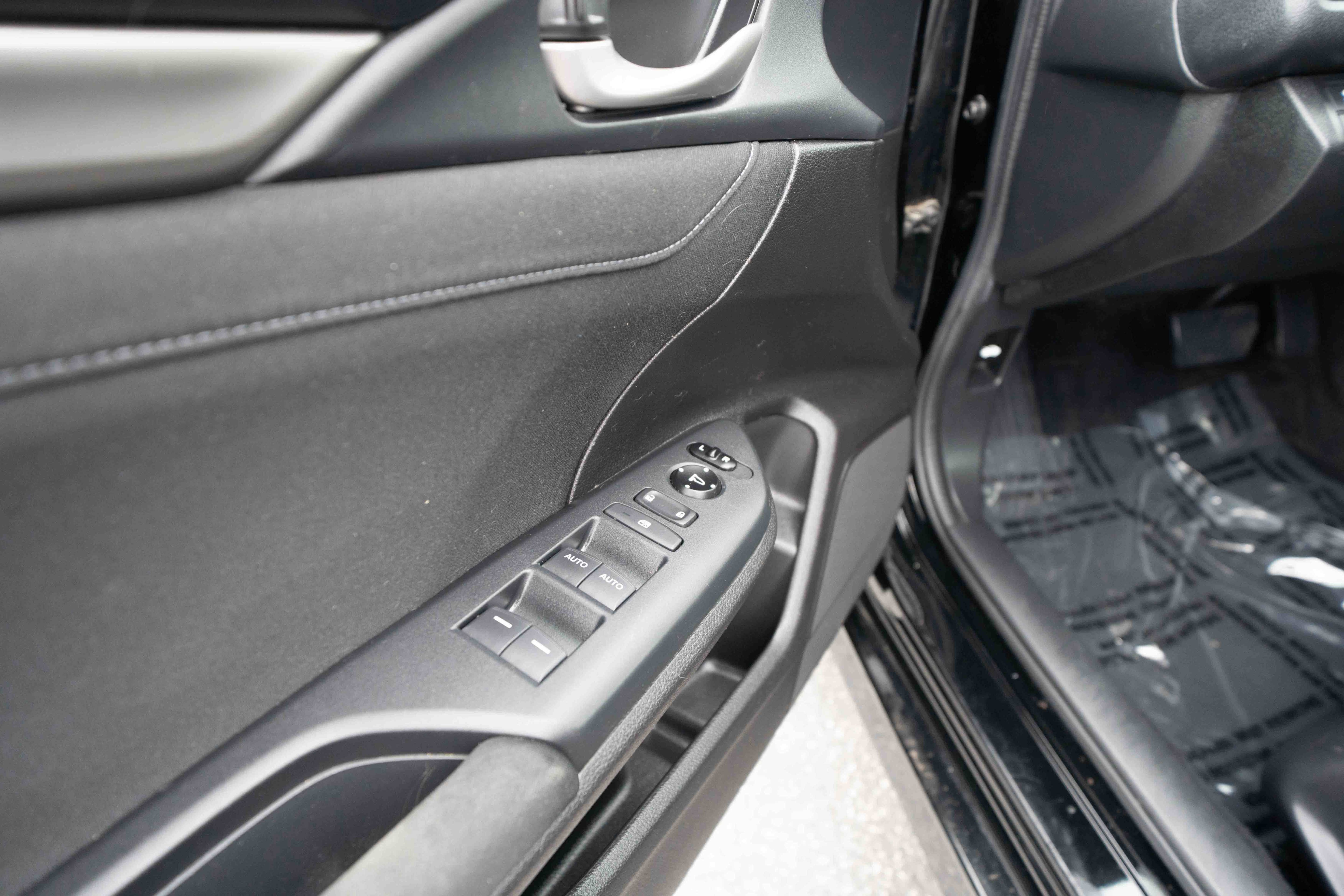 Used 2017 Honda Civic EX image 7