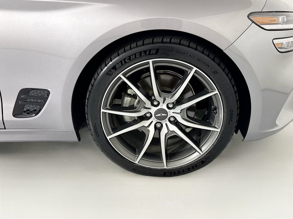 Used 2022 Genesis G70 2.0T w/ Prestige Package RWD image 32