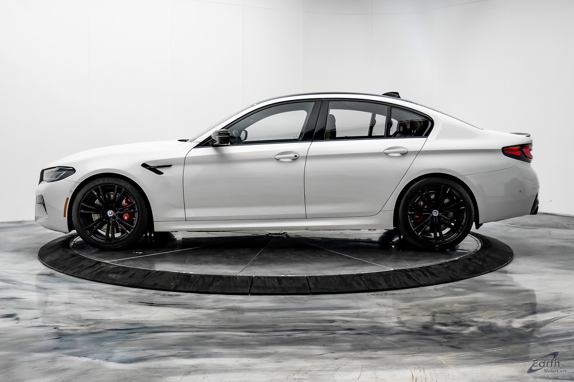 Used 2023 BMW M5 w/ Competition Package image 5