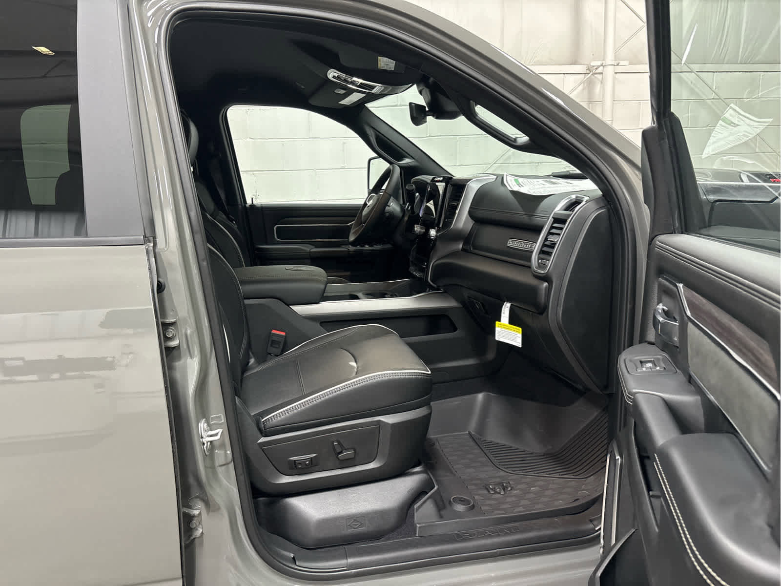 New 2026 RAM 2500 Laramie w/ Night Edition image 28