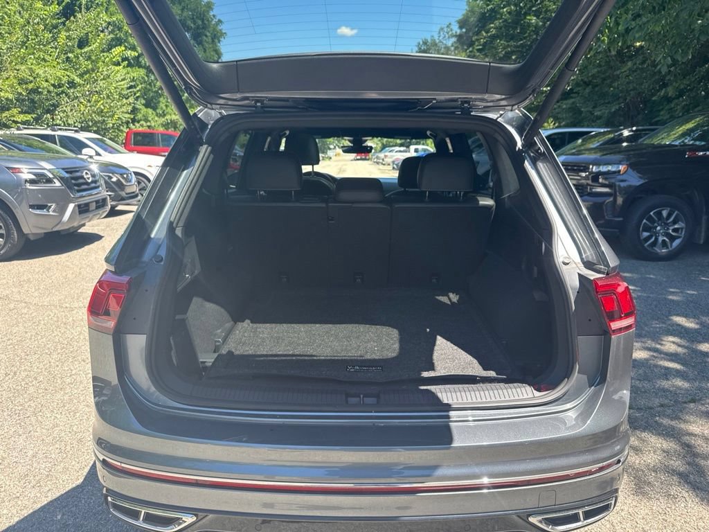Used 2024 Volkswagen Tiguan SEL R-Line AWD/4WD image 14