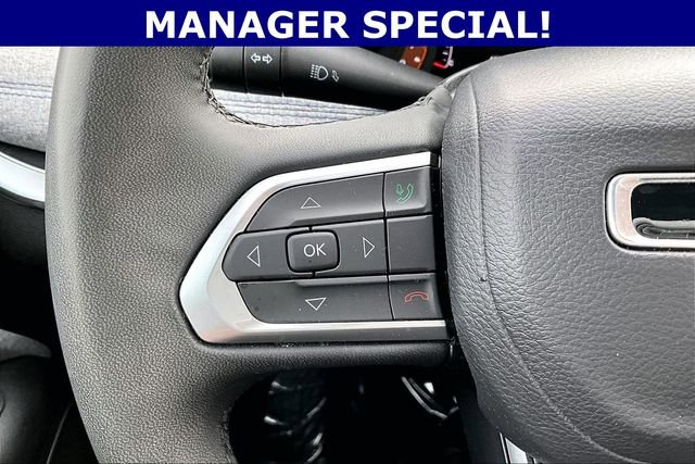 Used 2024 Jeep Compass Latitude image 11