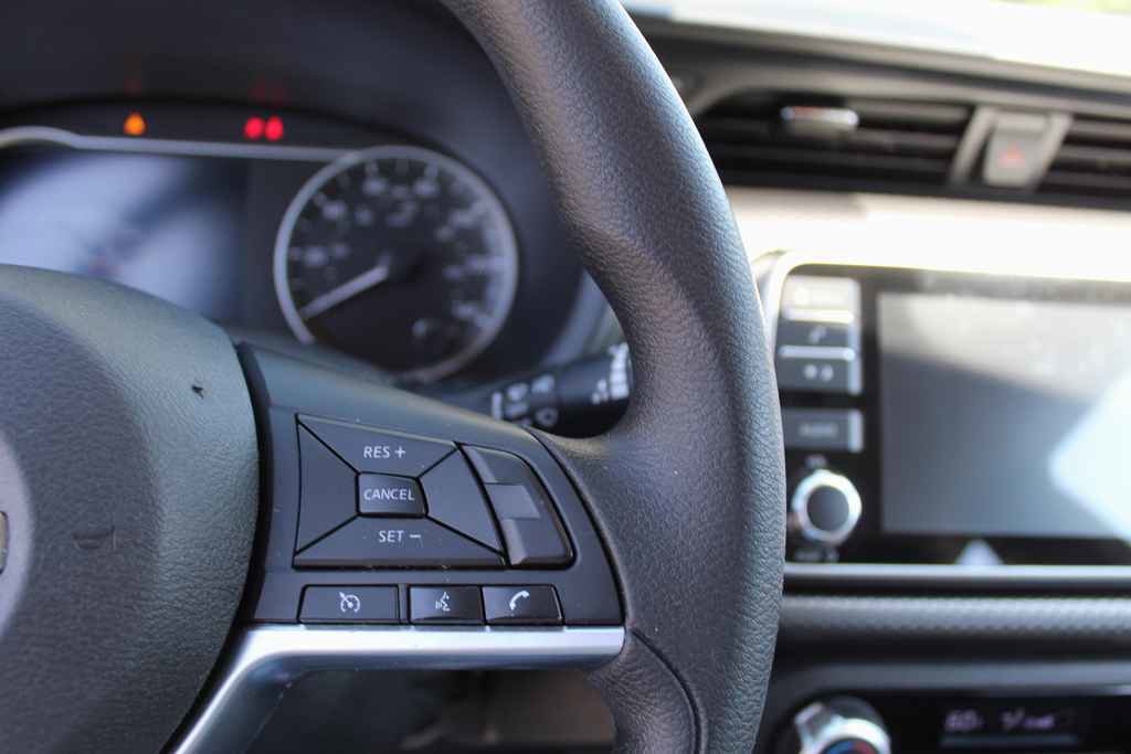 Used 2020 Nissan Kicks SV FWD image 17