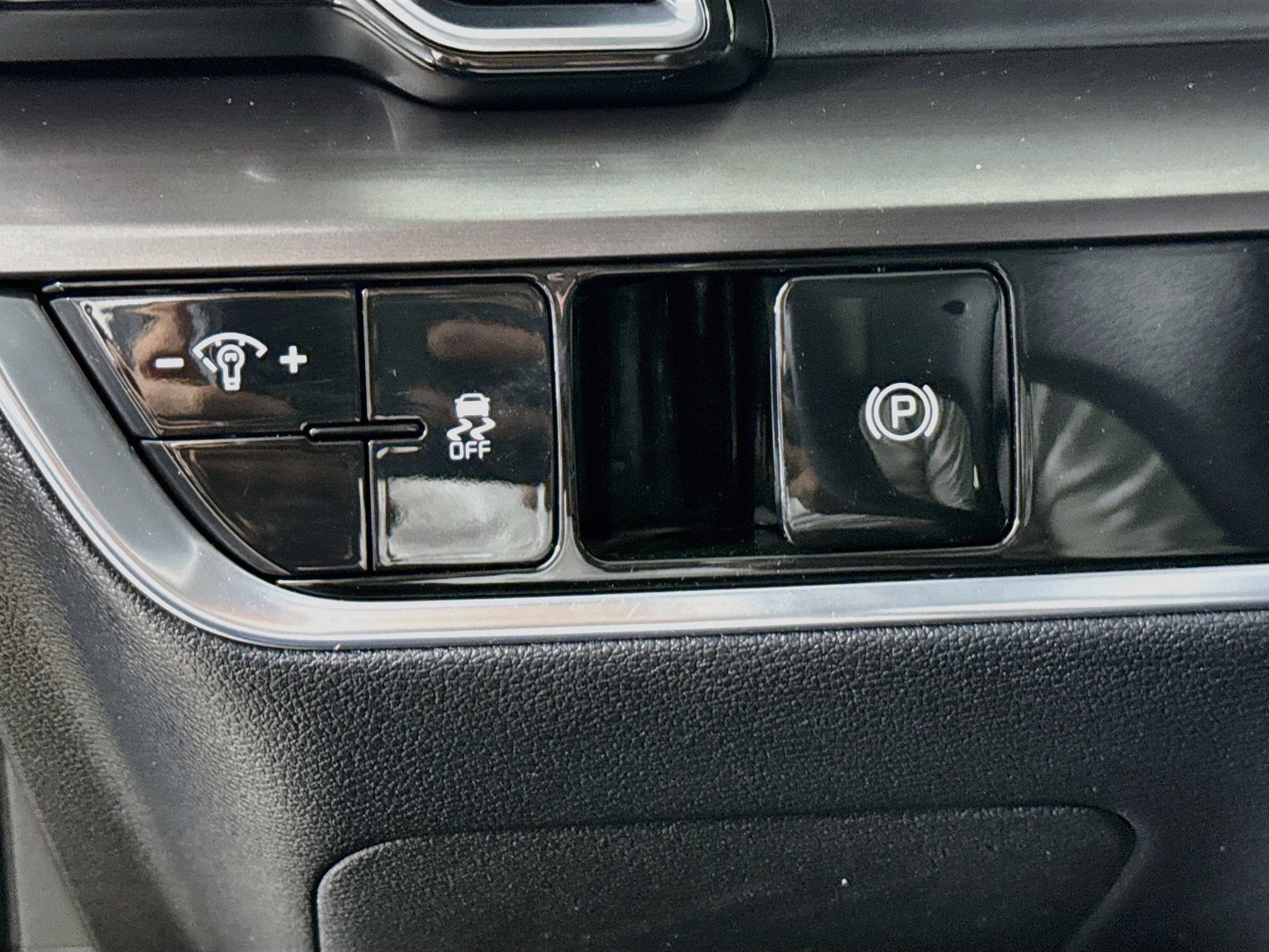 Used 2023 Kia Sportage EX FWD image 9