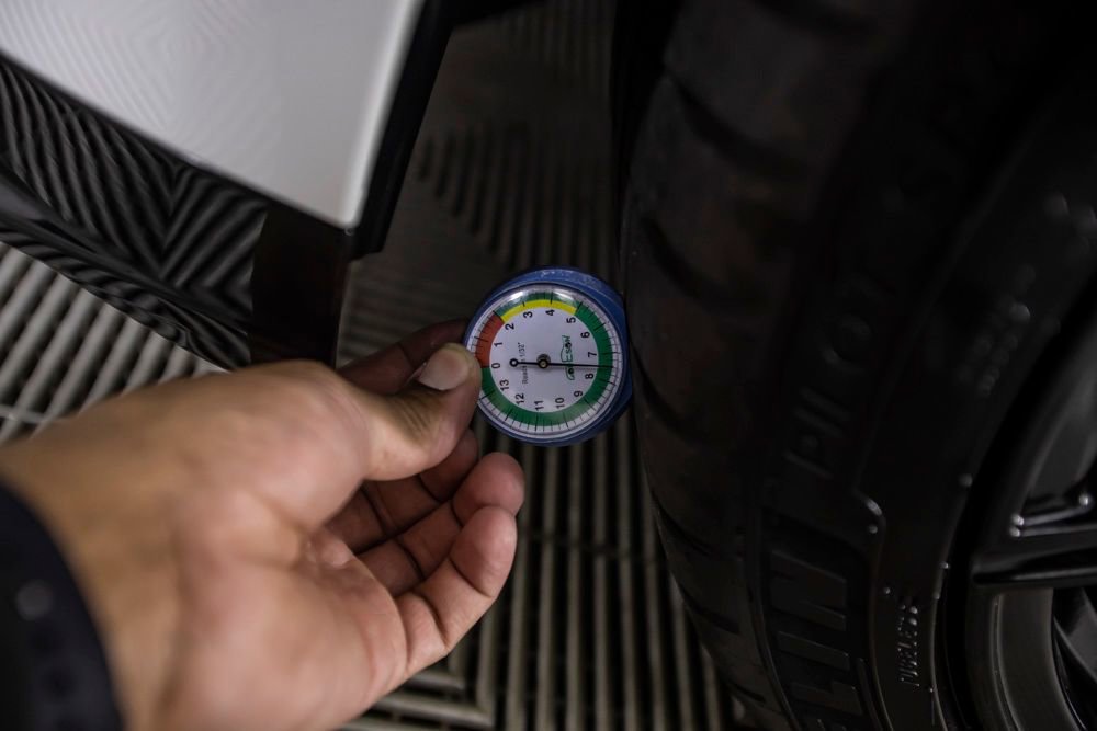 Used 2025 BMW M4 Coupe w/ Executive Package image 47