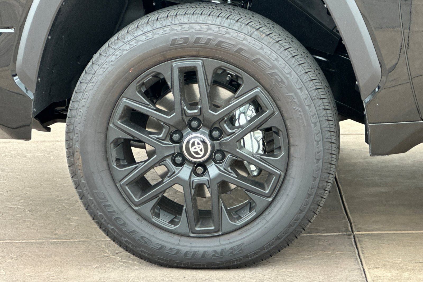 New 2026 Toyota Tundra Limited AWD/4WD image 32