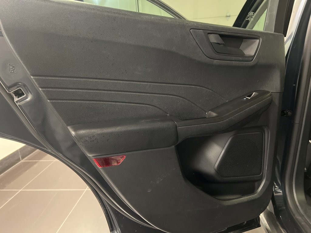 Used 2022 Ford Escape SE w/ Convenience Package image 32