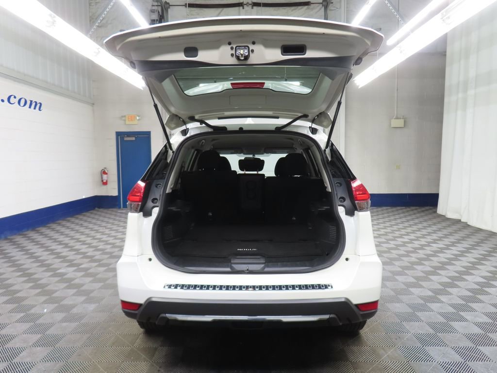 Used 2017 Nissan Rogue SV AWD/4WD image 27