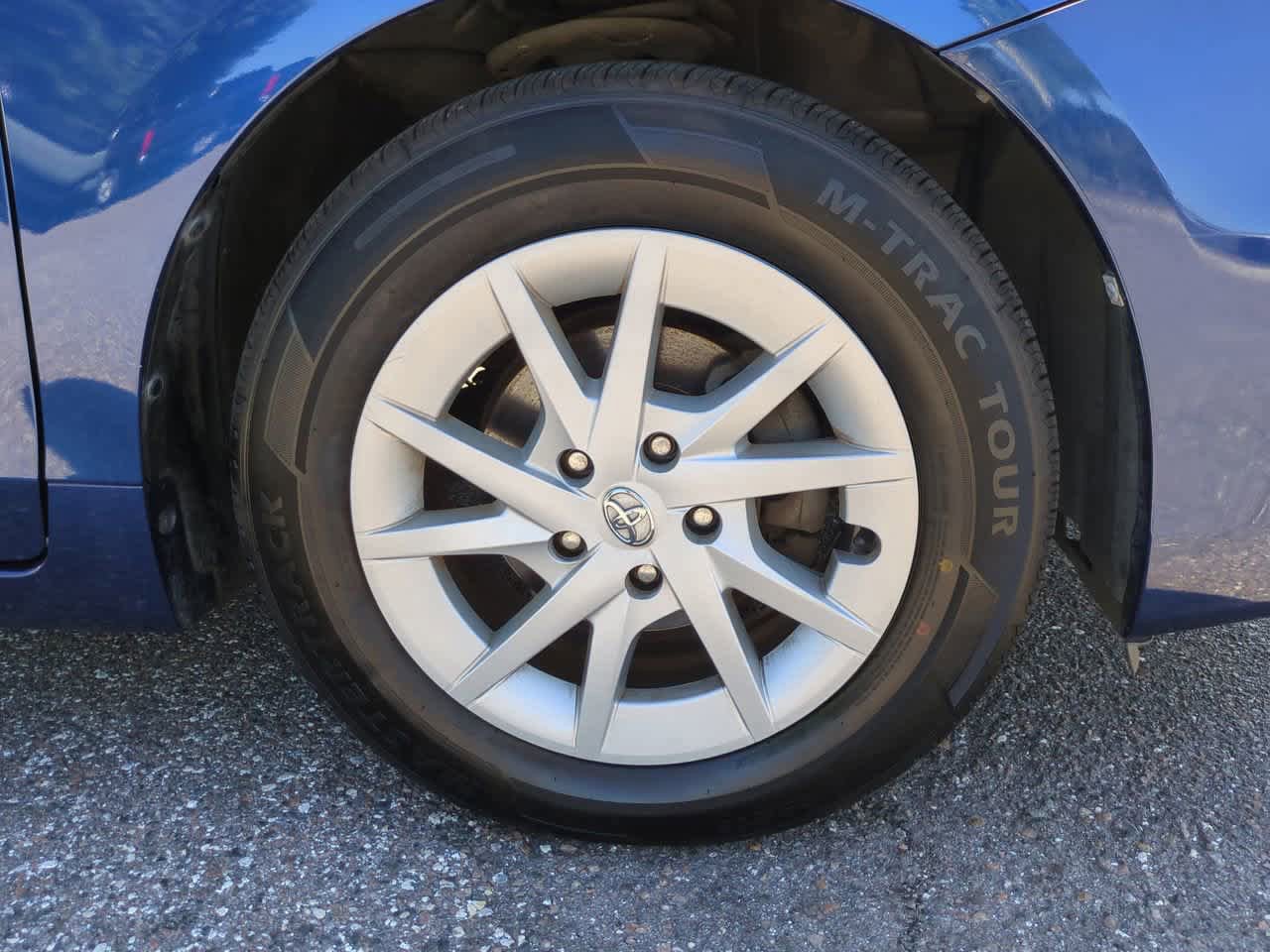 Used 2014 Toyota Prius V Three FWD image 11