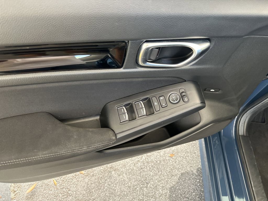 Used 2025 Honda Civic FWD Hybrid Sedan image 11