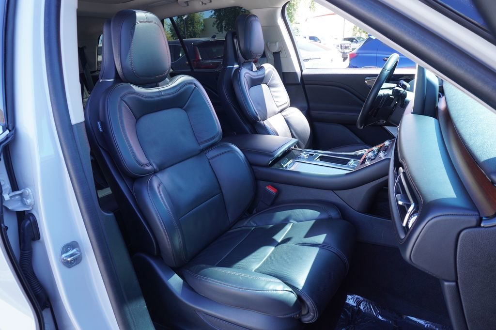 Used 2023 Lincoln Aviator Reserve w/ Equipment Group 201A image 13
