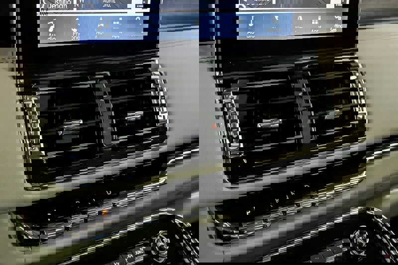 Used 2019 Lincoln Navigator Reserve image 27