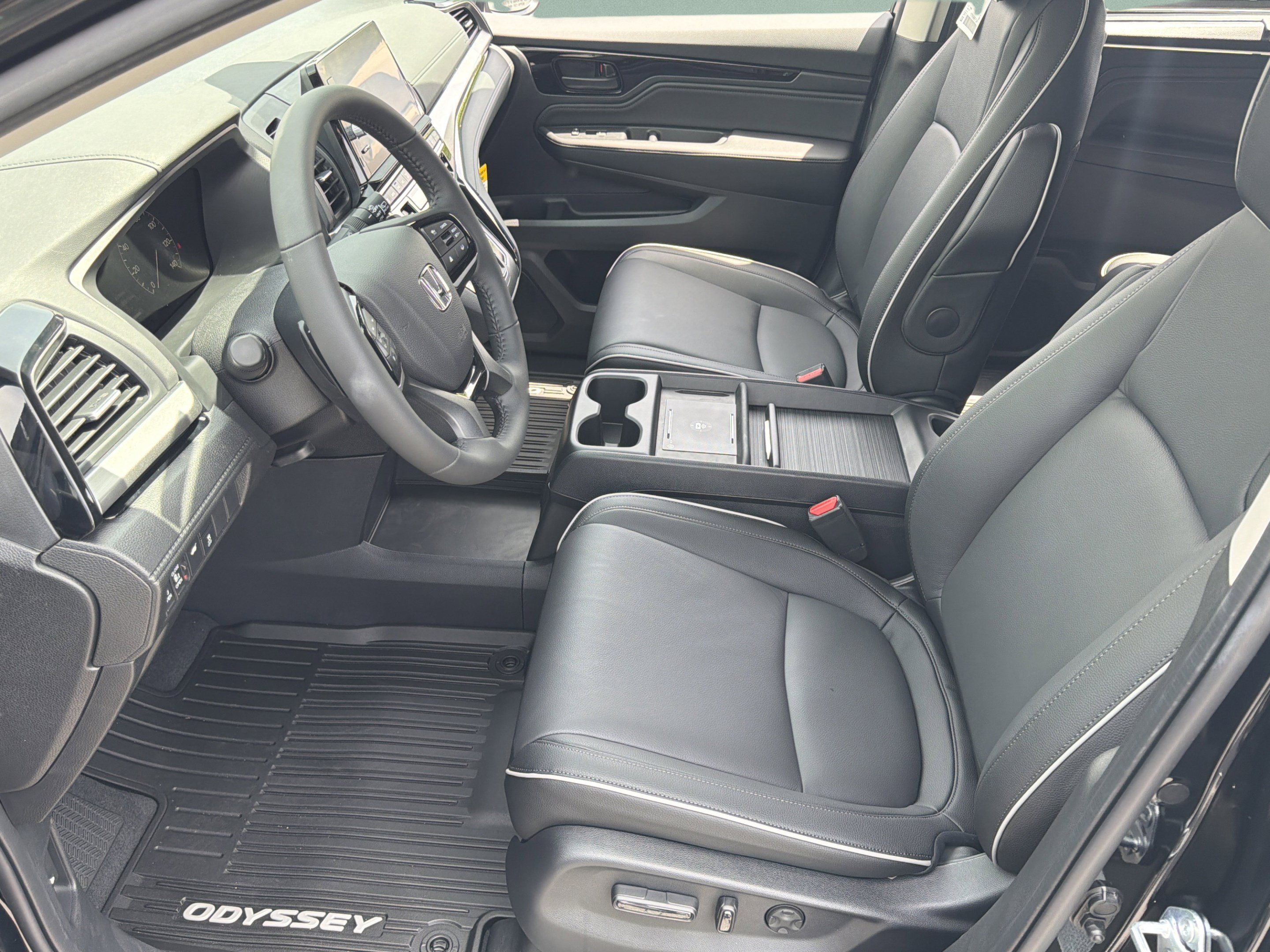 New 2026 Honda Odyssey Touring image 13