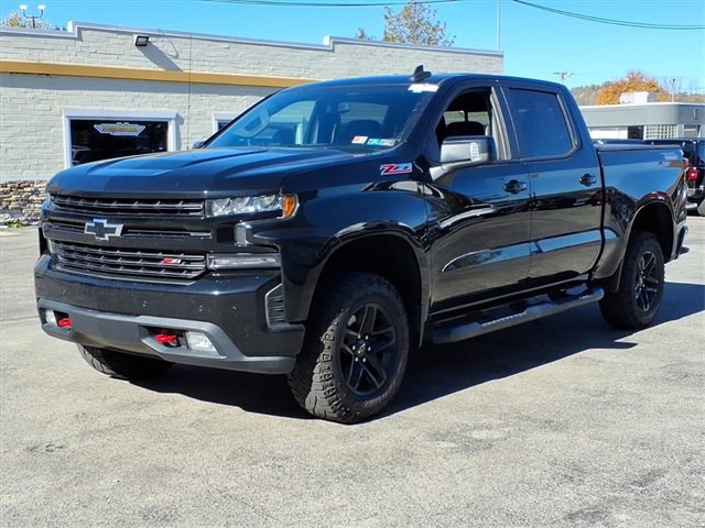 Used 2020 Chevrolet Silverado 1500 LT Trail Boss image 3