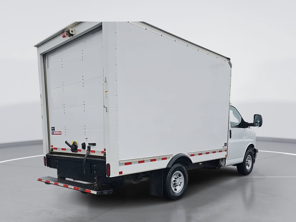 Used 2021 Chevrolet Express 3500 w/ Power Convenience Package RWD image 3
