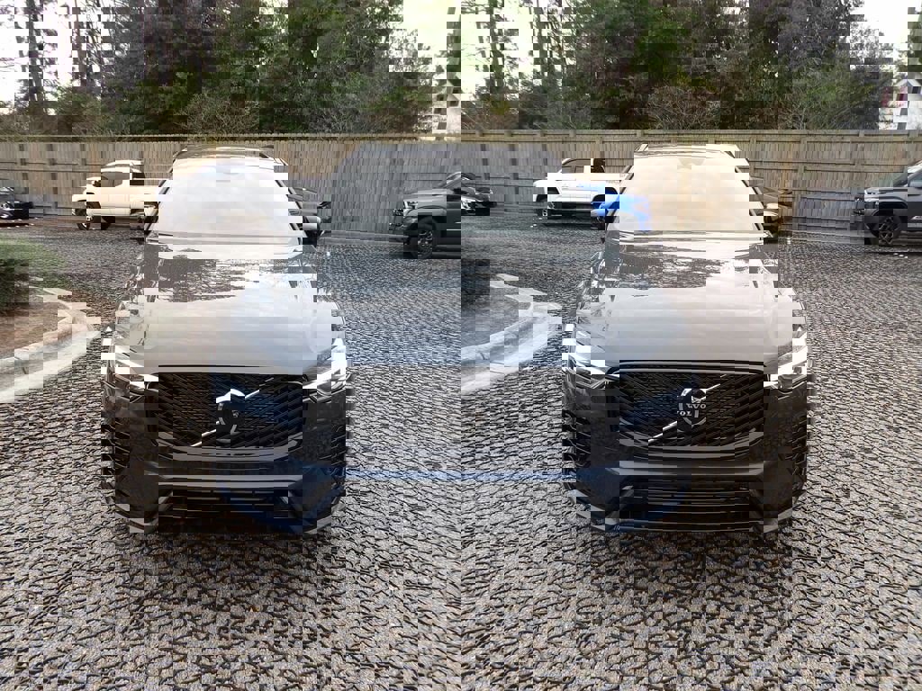 New 2026 Volvo XC60 T8 Core w/ Climate Package image 2
